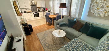 3 bed flat to rent