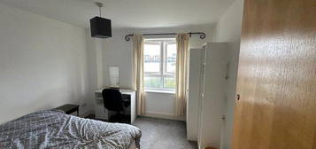 Room to rent in St. Davids Square, London E14