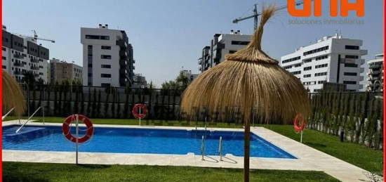 Piso en venta en Poniente-Norte - Miralbaida - Parque Azahara