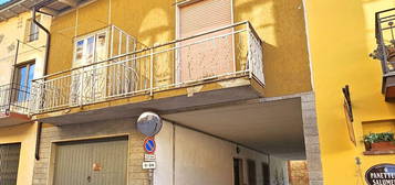 Casa indipendente in vendita in via dei Mille, 8