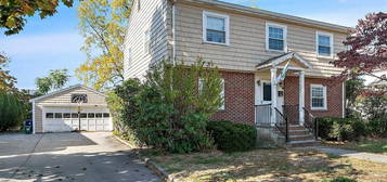 83 Lexington St, Newton, MA 02466