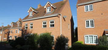 3 bedroom detached house to rent