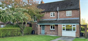 3 bed semi-detached house for sale