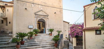 Casa indipendente in vendita in via Gravina, 10