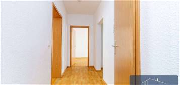 +++ Helle 3-Raum-Wohnung in Hohenstein-Ernstthal mit Tageslichtbad und großer Küche zu vermieten +++