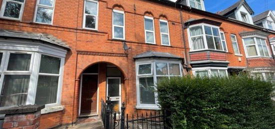 Terraced house to rent in Westcotes Drive, Leicester LE3