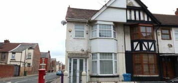 4 bedroom end of terrace house for sale