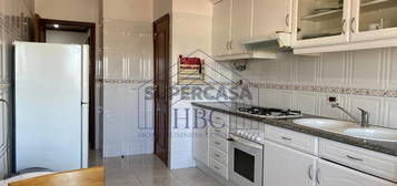 Apartamento T3 em Santa Marta de Corroios