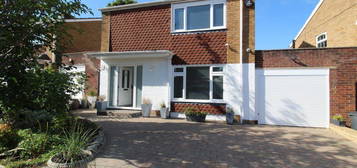 3 bed detached house for sale