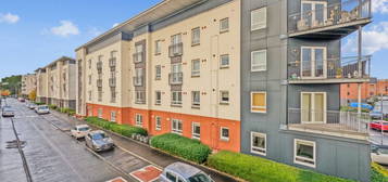 3 bed flat for sale