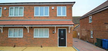 3 bedroom semi-detached house