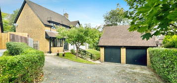 4 bed detached house for sale