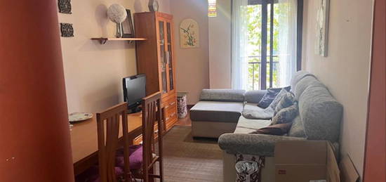 Apartamento de alquiler en Calle Bilbao, Rollo - Puente Ladrillo