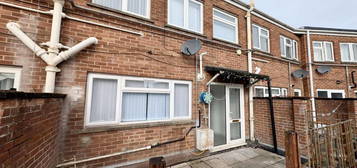 Flat to rent in Market Parade, Havant PO9