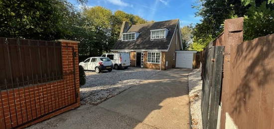 3 bedroom detached house