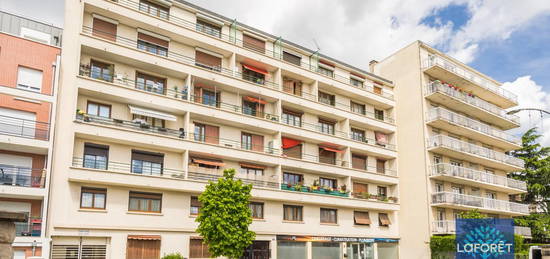 Appartement  à vendre, 3 pièces, 2 chambres, 61 m²