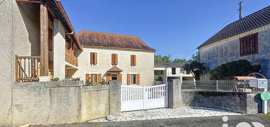 Maison de village 2 étages  à vendre, 9 pièces, 6 chambres, 234 m²