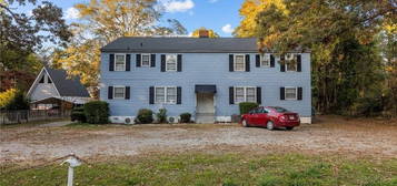 402 W Fifth Ave, Raeford, NC 28376