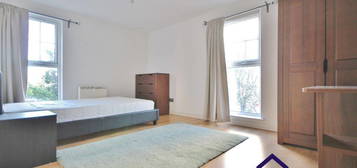 3 bed flat to rent