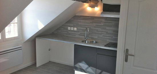 Location studio 17 m² Villeneuve-Le-Roi (94290)