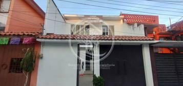 Casa en Venta en Sección los Robles