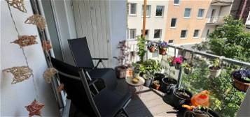 Schöne Zwei-Zimmer Wohnung mit Balkon zwischen Rhein und Wiener Platz