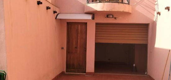 Room for rent in via Petraro