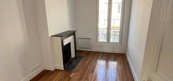 Appartement traversant 2 pièces refait à neuf - Paris 20e