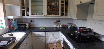 3 bed flat to rent