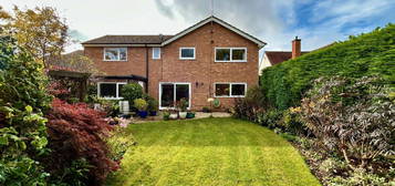 6 bed detached house for sale