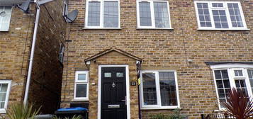 2 bed semi-detached house for sale