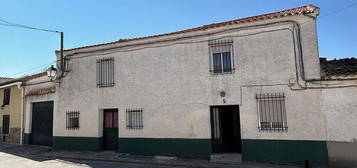 Casa en calle Ermita en Gotarrendura