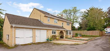 4 bed detached house for sale