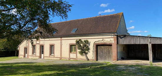 En campagne de L'HOME CHAMONDOT, Longère de pays