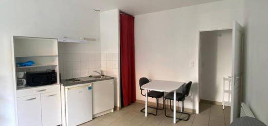 Location appartement 1 pièce 23 m²