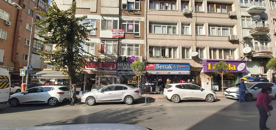 BURAK EMLAK'TAN AKŞEMSETTİN CADDESİNDE ASANSÖRLÜ BİNADA 2+1 DAİR