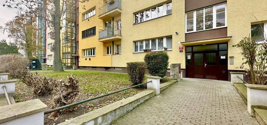 Prodej bytu 2+1 v osobním vlastnictví 48 m², Praha 7 - Holešovice