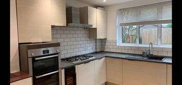 Flat to rent in Audley Road, London NW4