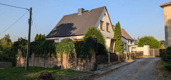 Einfamilienhaus in Gutenswegen mit viel Charme und Platz