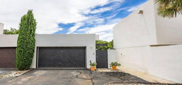 12 La Villita Cir NE, Albuquerque, NM 87112