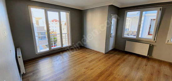 YABANCIYA UYGUN 2+1 DAİRE KAVAKLI MERKEZDE 85 M2 BRÜT