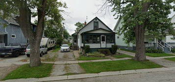 1324 Wells St, Port Huron, MI 48060