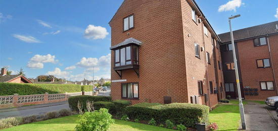 Flat for sale in John Stephenson Court, Norwich NR3