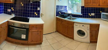 6 bed terraced house to rent