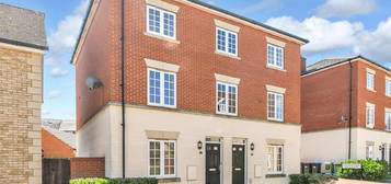 Maisonette for sale in Lockwood Chase, Oxley Park, Milton Keynes MK4