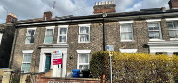 4 bed terraced house to rent