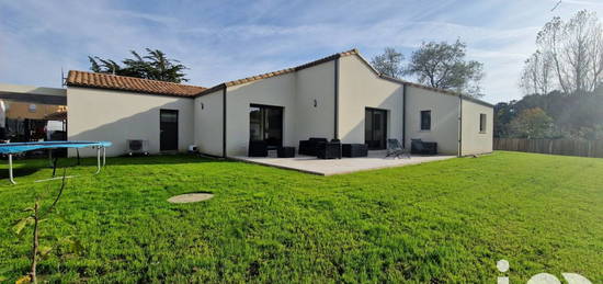 Maison  à vendre, 7 pièces, 3 chambres, 145 m²