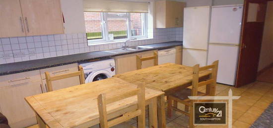 6 bedroom terraced house