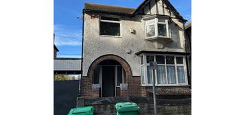 Detached house to rent in Rolleston Drive, Nottingham NG7