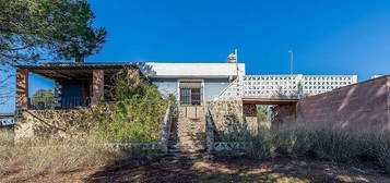 Casa en Villar del Arzobispo